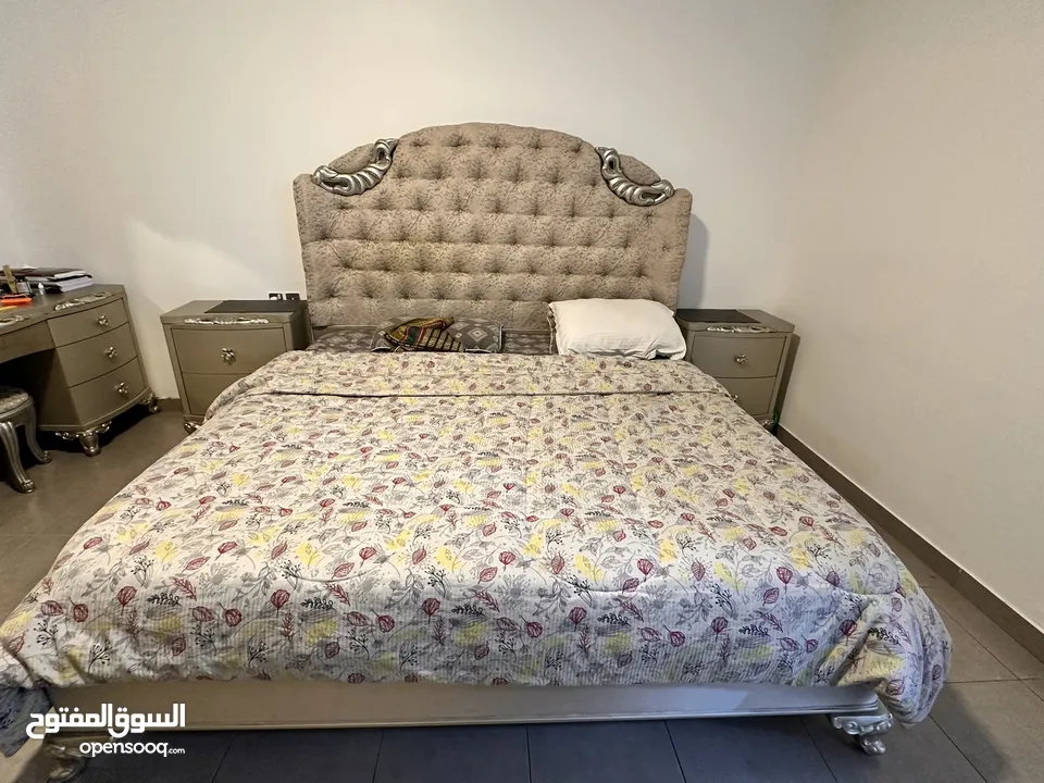 King Royal Extravagant Bed Set
