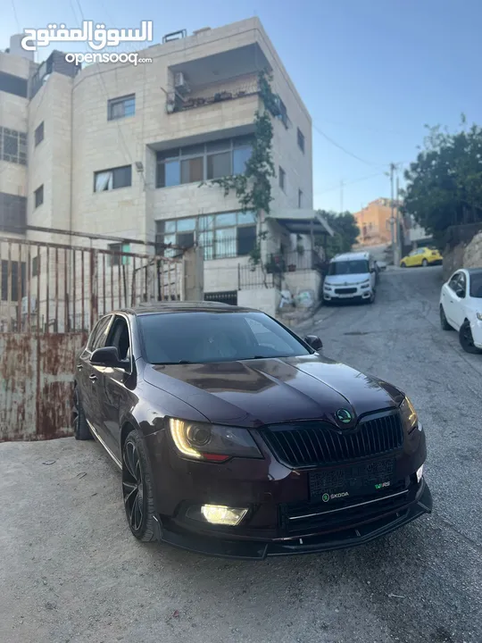 للبدل او البيع بسعر حرق كاش سكودا سوبير فل مسكر فتحه سقف كراسي كهرباء برادي خلفيه لدات اماميه وخلفيه