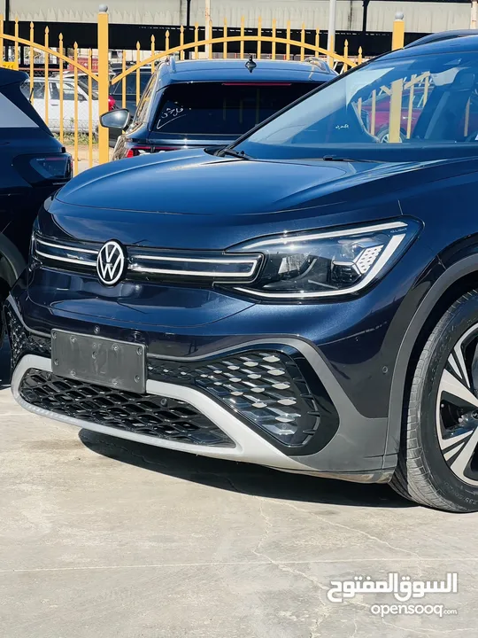 ‏          Volkswagen ID6 2022 Cruzz pro عدادات قليلة