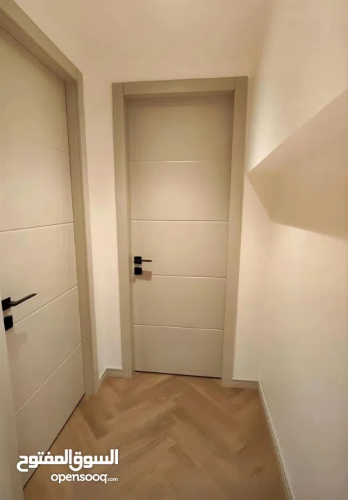 أبواب خشبية داخلية