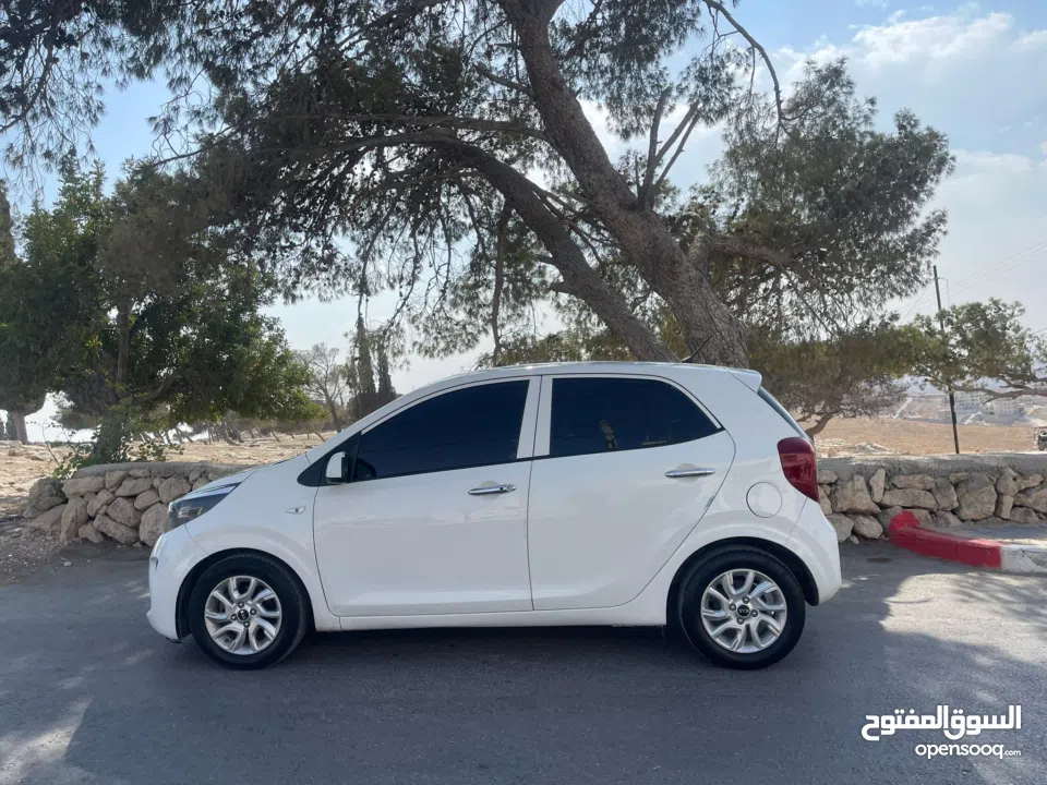 متوفر للبيع كيا بيكانتو2019. كيا فورتي 2008 فل اضافات 4 غيار