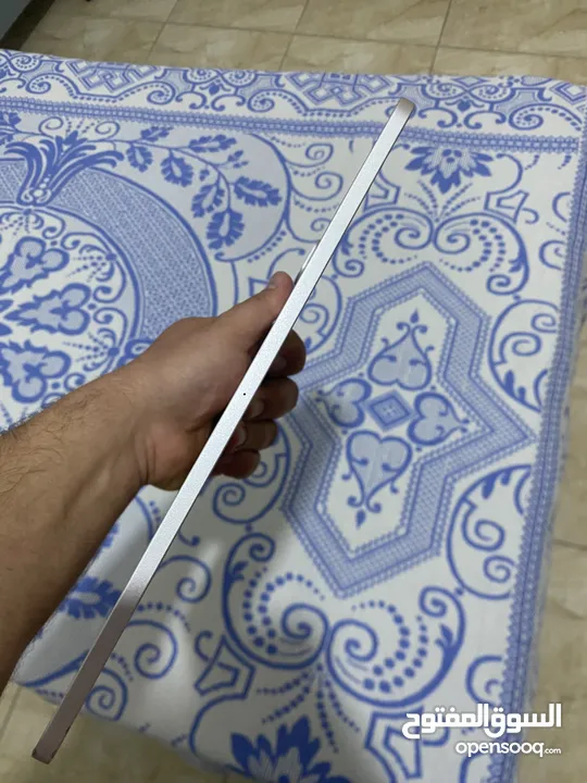 أيباد 11 برو الجيل الرابع معالج m2 للبيع خصم 20 دينار اذا ما فاصلت