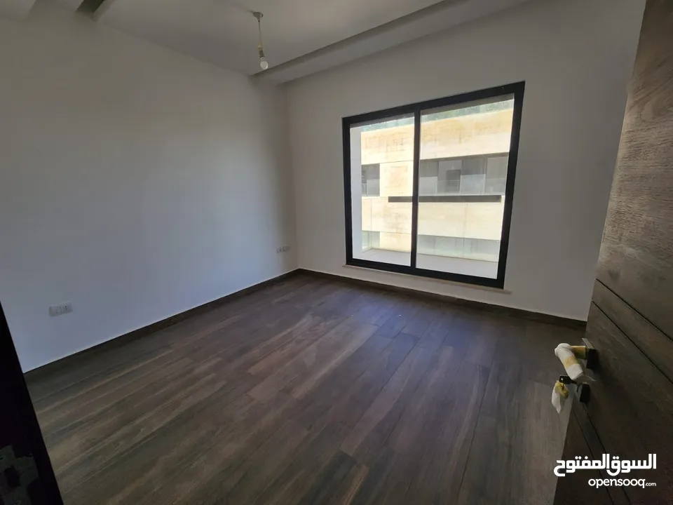 شقة فارغة للبيع بين الدوار الرابع و الخامس - ref : 14610