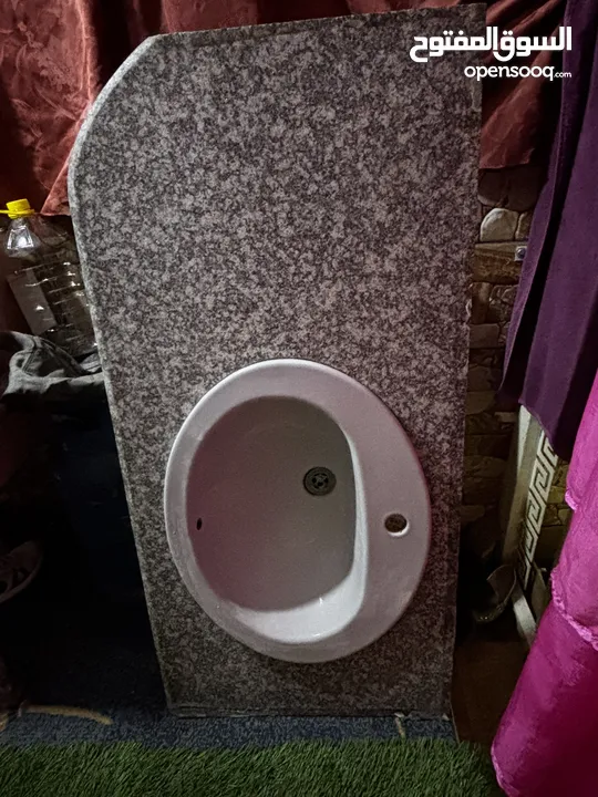 مجلى حمام  مع مغسلة بحالة جيدة للبيع الي معني يتواصل معي عالرقم