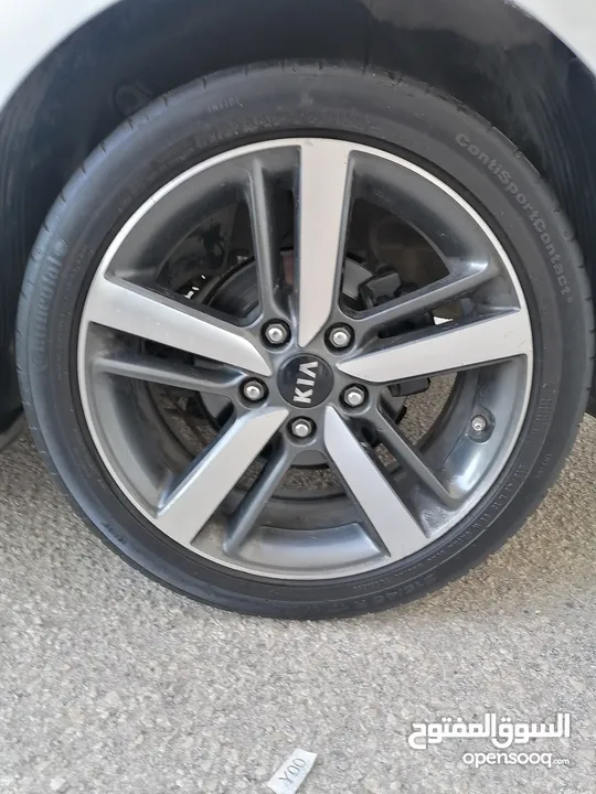 كيا K3 / موديل 2017 /فحص نخب / عداد قليل / ماتور 1600 تيربو / ديزل / اقتصاديه