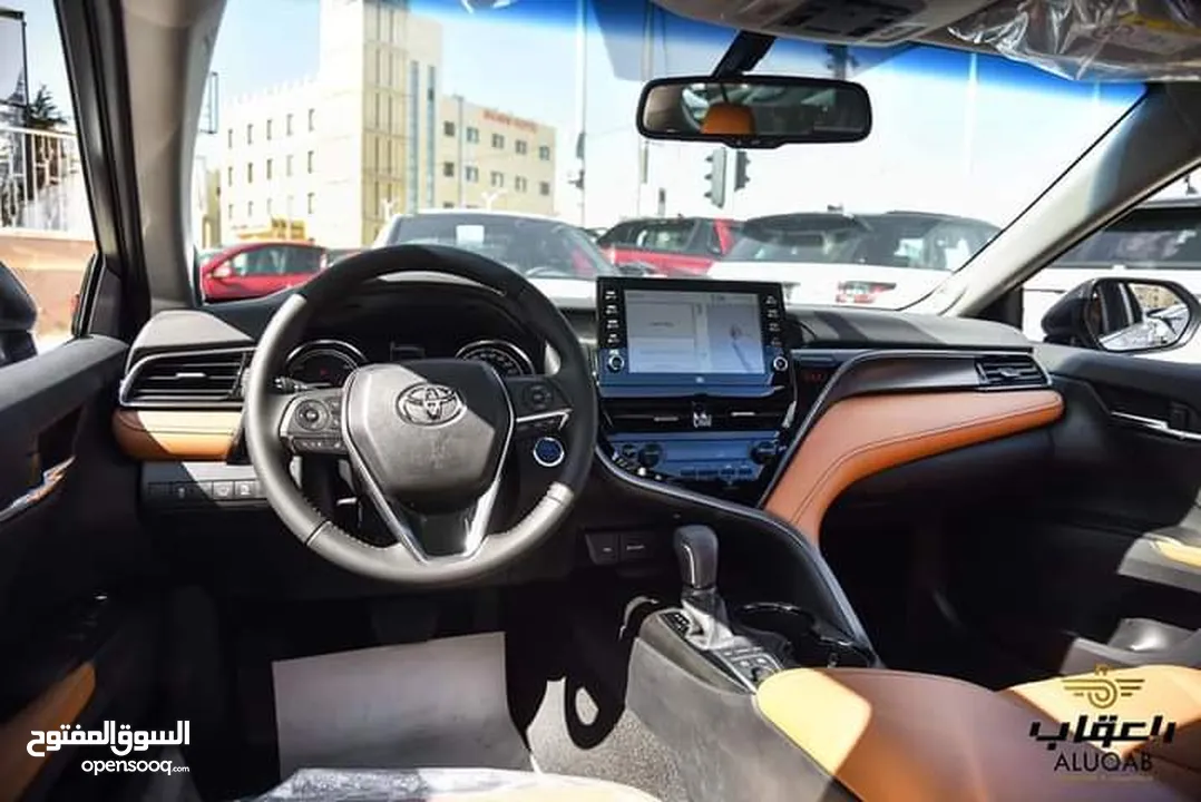 هايبرد Toyota Camry 2024 لون سلفر حديثة