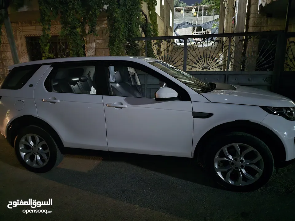 لاند روفر ديسكفري سبورت 2016