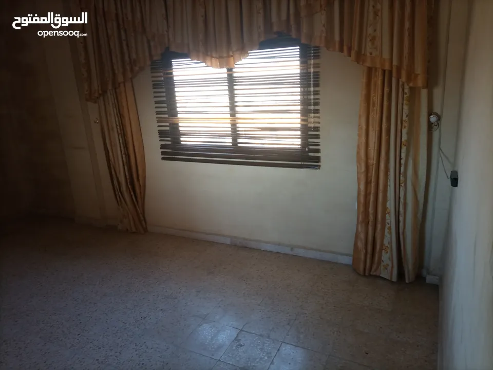 شقة طابقية