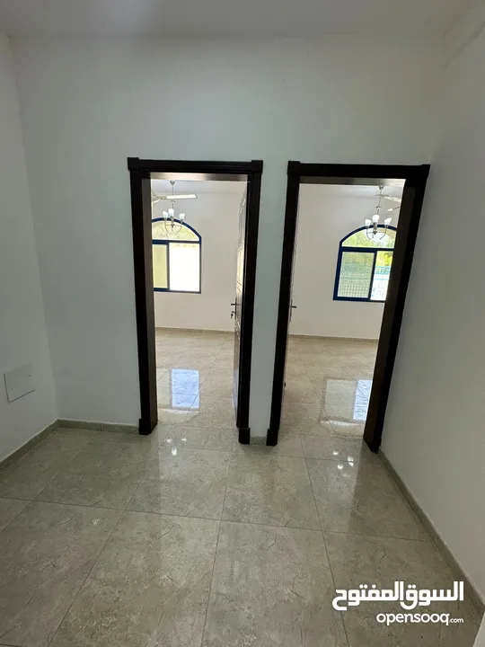 شقة غرفه وصاله بالغبرة للايجار Apartment one room and a hall in Ghubrah for rent