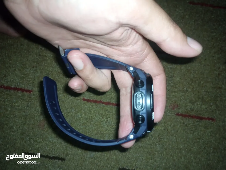 ساعه نوع تومي بكيتها ضد الماء عقارب وديجتال فخمه جدا