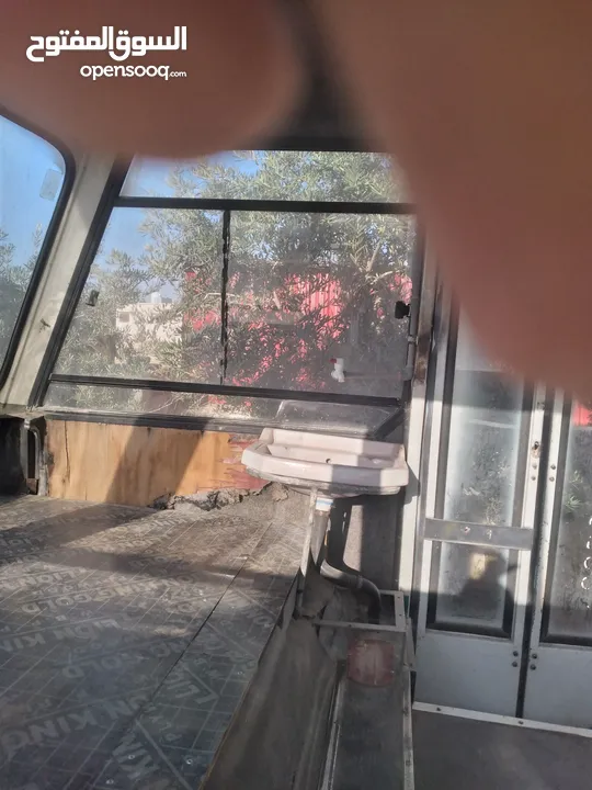 باص جر تويوتا يصلح لمزرعة او صاحب اغنام نضيف جدا  السعر بعد المعاينه
