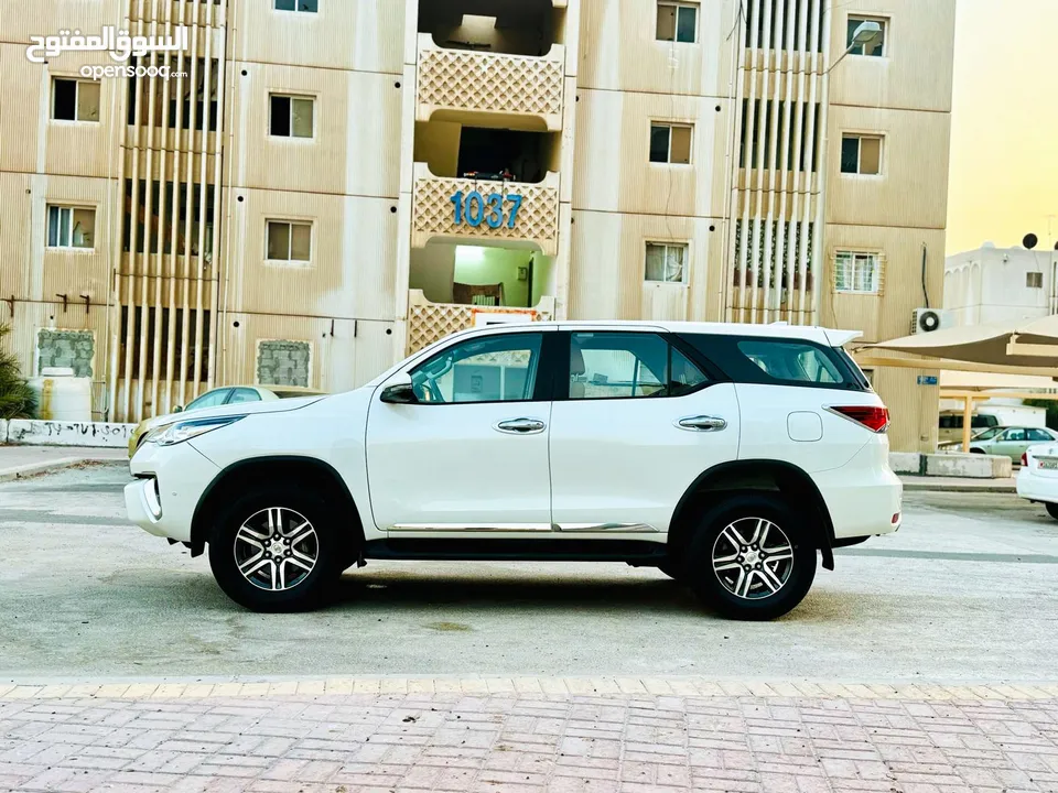 TOYOTA FORTUNER 2.7L 2019 ZERO ACCIDENT 7 SEATER SUV IN EXCELLENT CONDITION FOR SALE