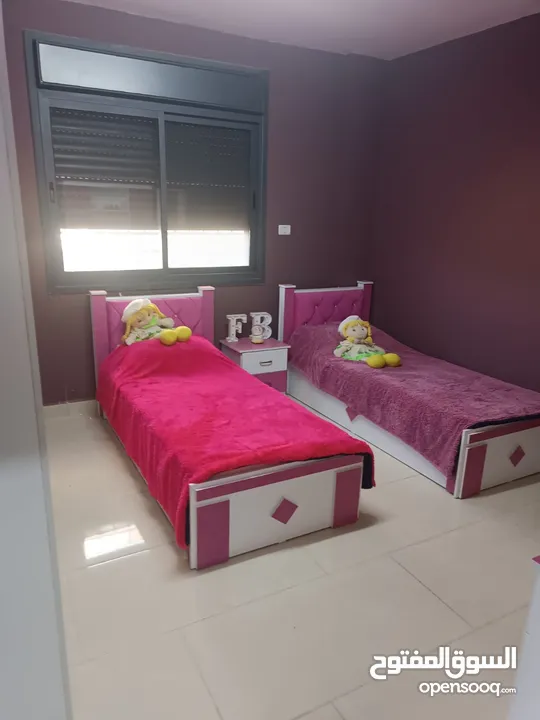 شقه مفروشه للايجار في البيره قرب  دايره السير ومديريه الصحه