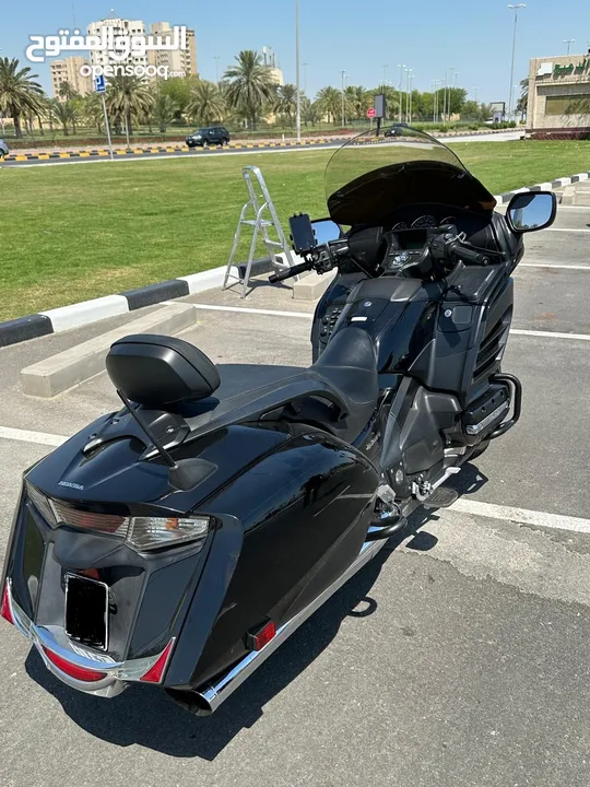 Honda GoldWing F6B - 5150 miles ONLY - Deluxe Edition -V6 1800 CC - Black