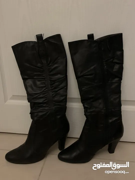 USED LEATHER BOOTS in GOOD CONDITION, size 40