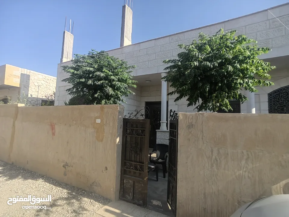 منزل حديث البناء للبيع بسعر مميز / محافظة البلقاء عين الباشا - الشويح الشرقي - حي الحرمين