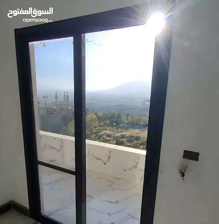 اعمال صيانه الالمنيوم - شبابيك -مناخل-وابواب اكورديون -سحاب -ستائر معدنيه ومقاطع خاصه ومسلتزماتها