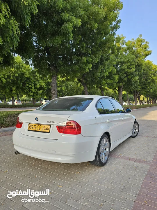 BMW 320 بحالة استثنائية