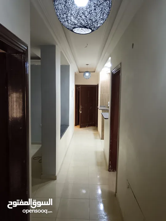 عمارة ثلاث طوابق للبيع في المنارة بسعر لقطة