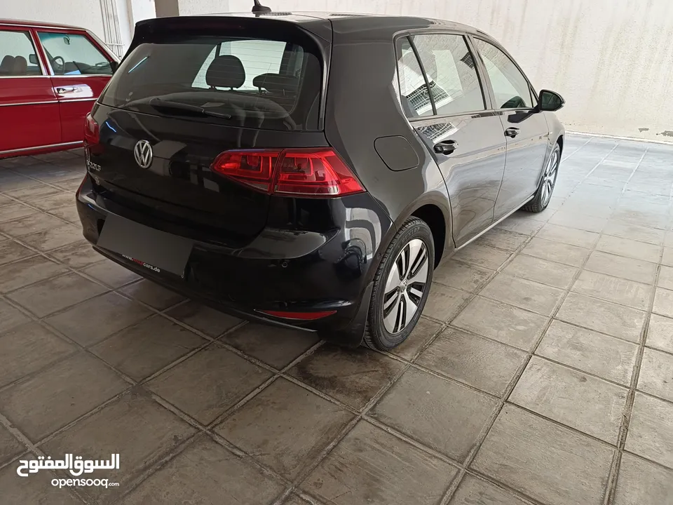 جولف كهربا بالكامل بحالة الوكالة و بسعر مناسب فل بدون فتحة . ( Premium plus )