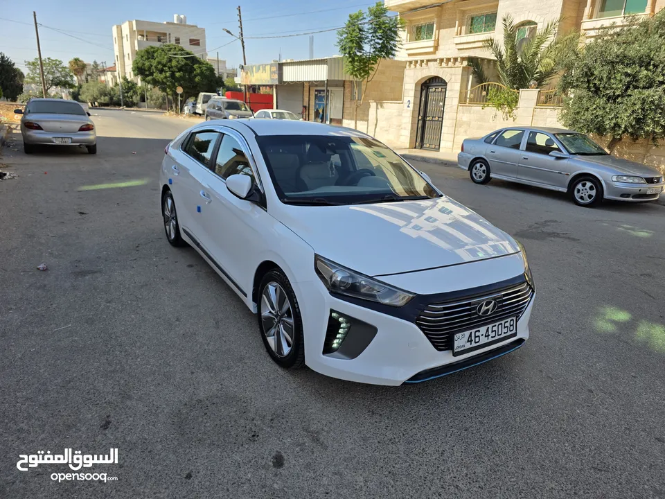 هونداي ايونك 2018 فل كامل فحص كامل عداد 130Km مالك 1 فقط
