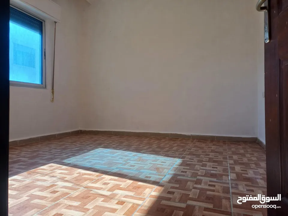 شقة سكنية للبيع بشفا بدران، ام زويتينة، ،من المالك خلف اورانج للاتصالات،عمارة هادئة عائلات،منطقة فلل
