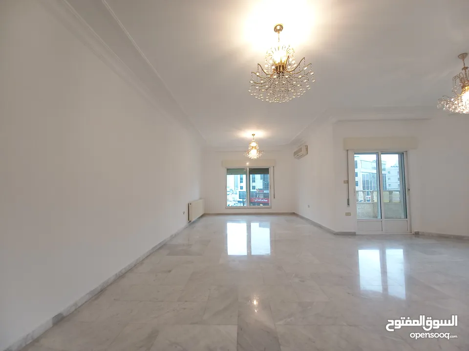 شقة غير مفروشة للبيع في السابع  ( Property 36446 )-174938190