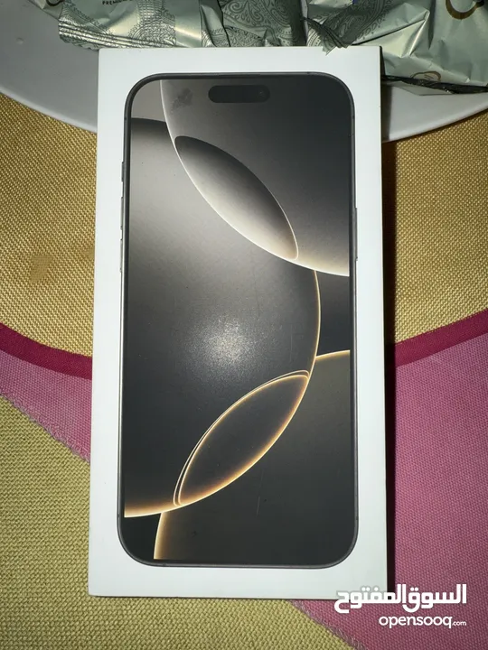 أيفون 16 برو ماكس 256 جيجا تيتانيوم الطبيعي ، وارد شرق اوسط.  iPhone 16 pro max 256 G/ Titanium