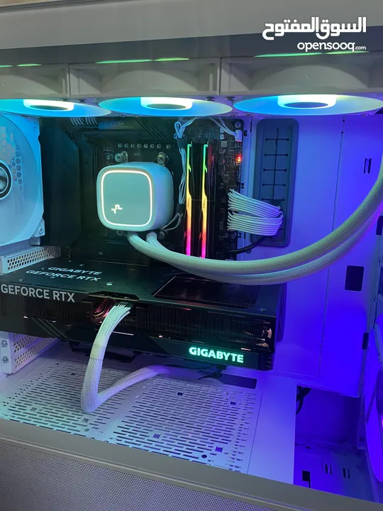 للبيع كرت شاشة GIGABYTE RTX 4070 super gaming oc