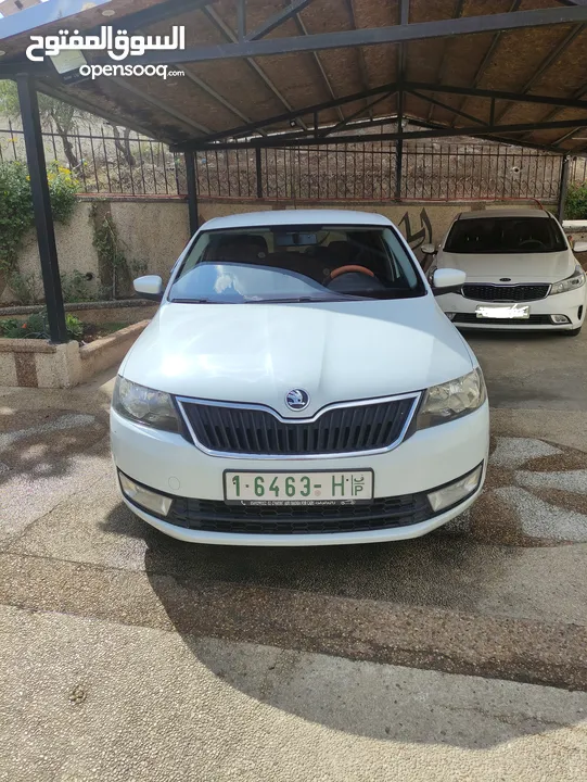 سكودا رابيد جير عادي