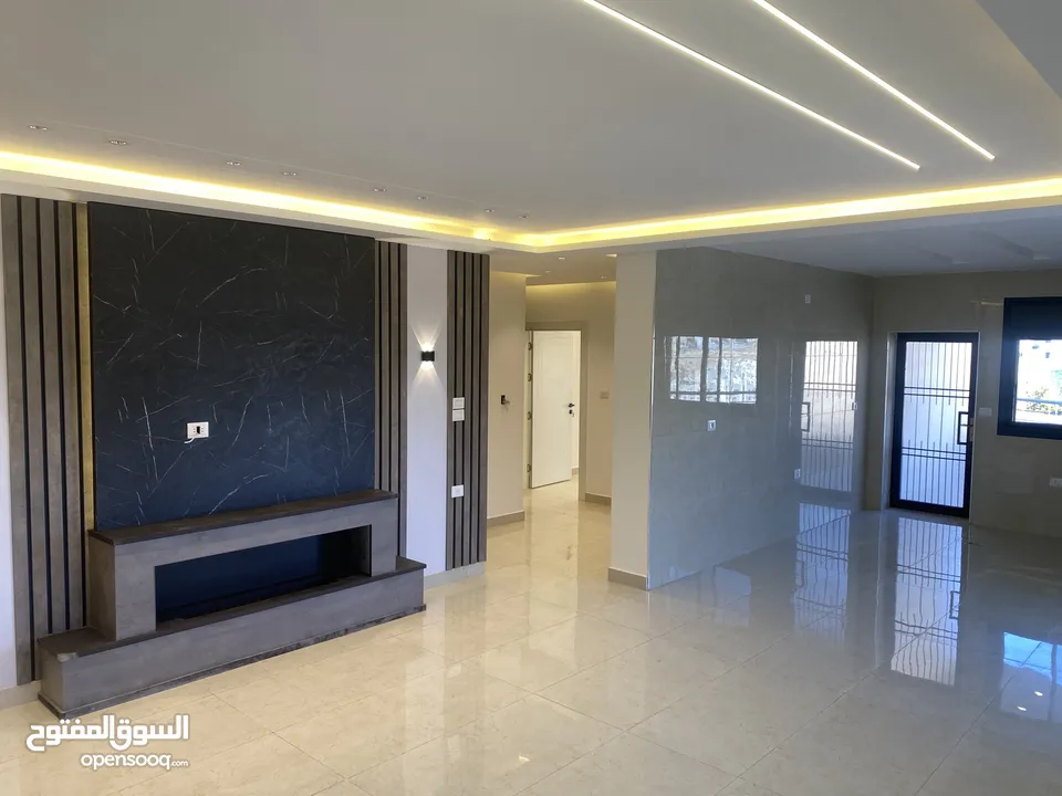 شقة مميزه وفاخره - الجبيهه- ام زويتينه-شارع الاردن - بالقرب من مدارس الرواد ومسجد سويلمين- اطلاله