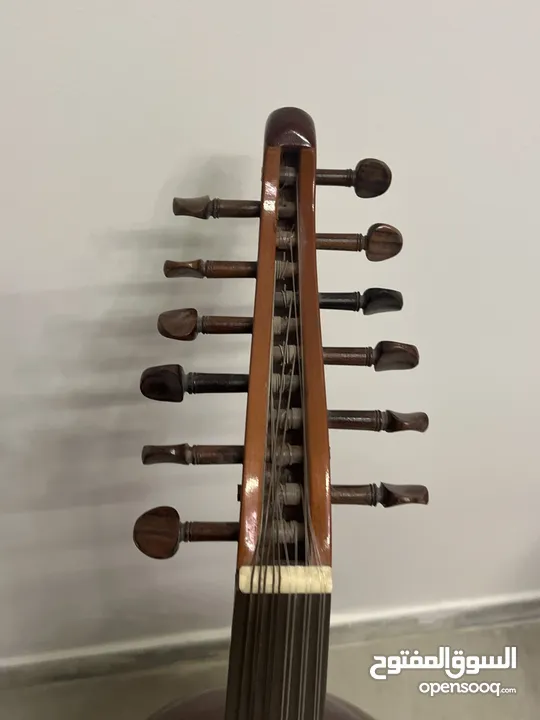 classic and authentic Oud Bahraini with rich sound - عود بحريني كلاسيكي واصيل بصوت دافئ وتصميم انيق