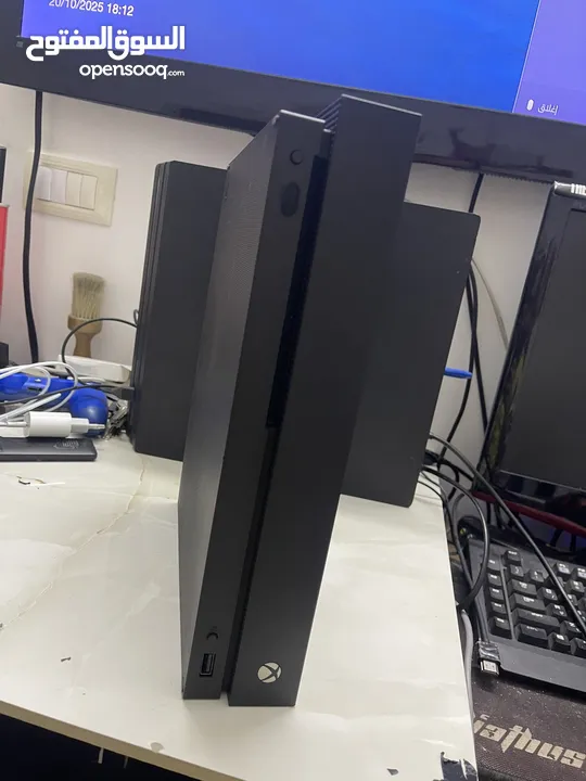 Xbox one x مع آيد