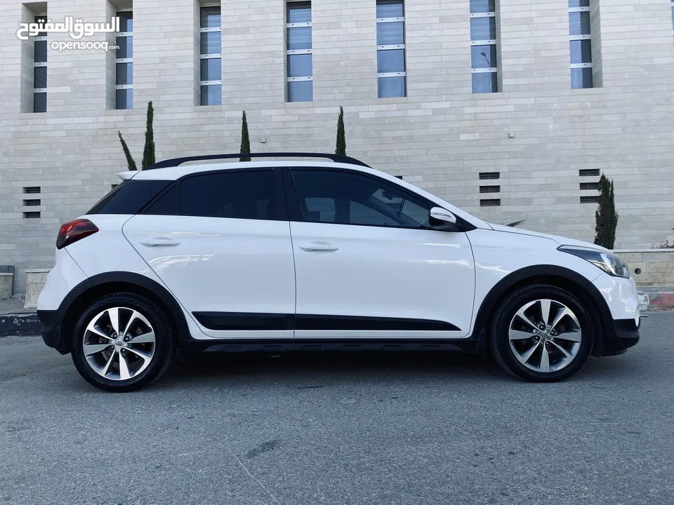 ميني جيب مميز من هيونداي i20 Active للبيع