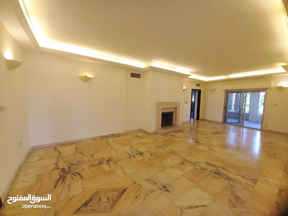 شقة غير مفروشة للإيجار 400م2 ( Property 19553 )-175107001