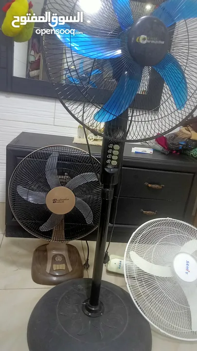 مراوح مستعمله  بحاله ممتازه مع الفحص سعر المروحه عشر دنانير
