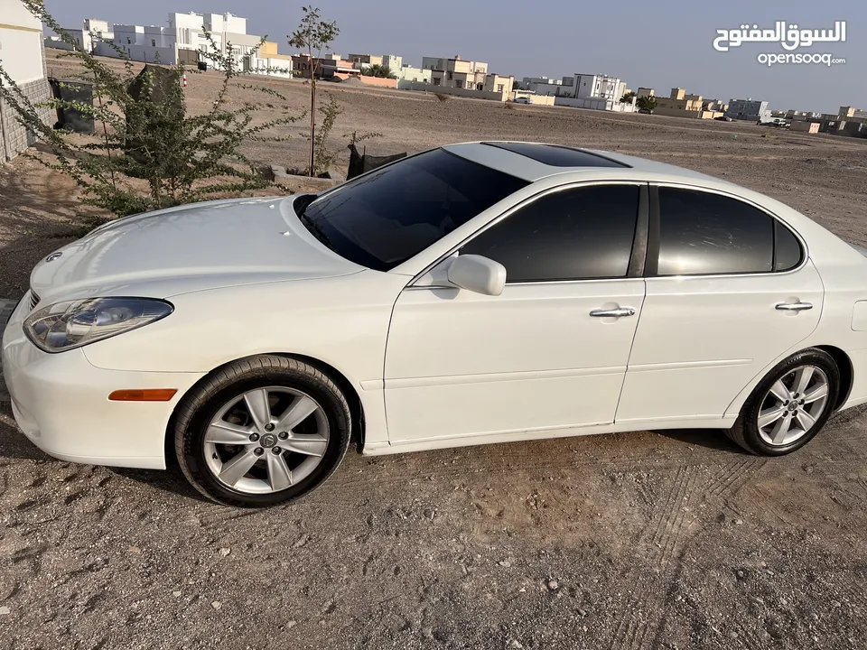 سيارة لكزس ES 330