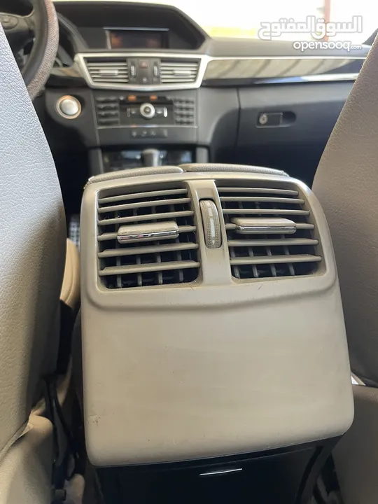 Mercedes e200 cgi2010w212السعر غير قابل للتفاوض صورة الفحص  السياره بالصور 4جيد  اعلى صنف ا