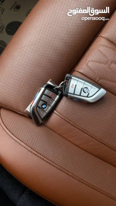 BMW X5 ترخيص 2022 ص محرك 3000 هايبرد plug in/يقطع على الشحنه 80 كيلو متر 399 حصان