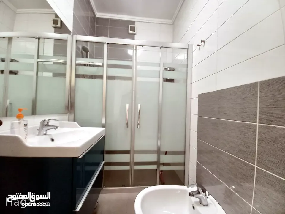 شقة مفروشة للبيع في الدوار الرابع ( Property ID : 35716 )