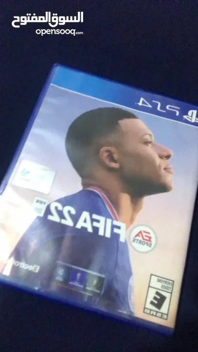 سيدي the crew  و Fifa 22 للبيع بنظاف جدًا