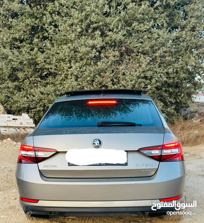 سكودا سوبير بنزين 2019 قوه محرك 2000 بجي 4 /4 280حصان تامين وترخيص شامل لعام كامل عداد قليل