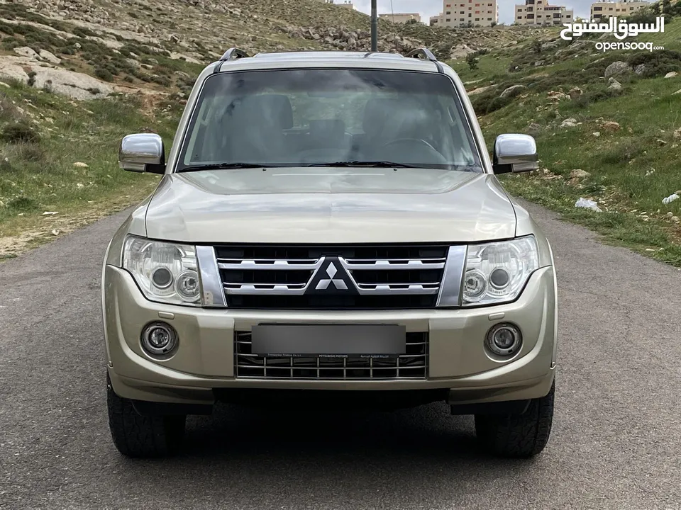 مستوبيشي باجيرو موديل 2014 وارد الشركه مالك اول