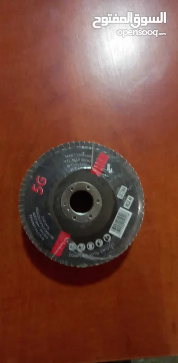 أدوات طبيه للبيع جديده غير  مستعملة و تمتلك جوده عاليه  يمكن توفيرها بكميات كبيرة حسب الطلب