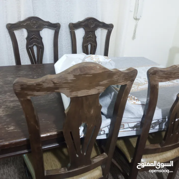 طاولة سفرة مستعملة