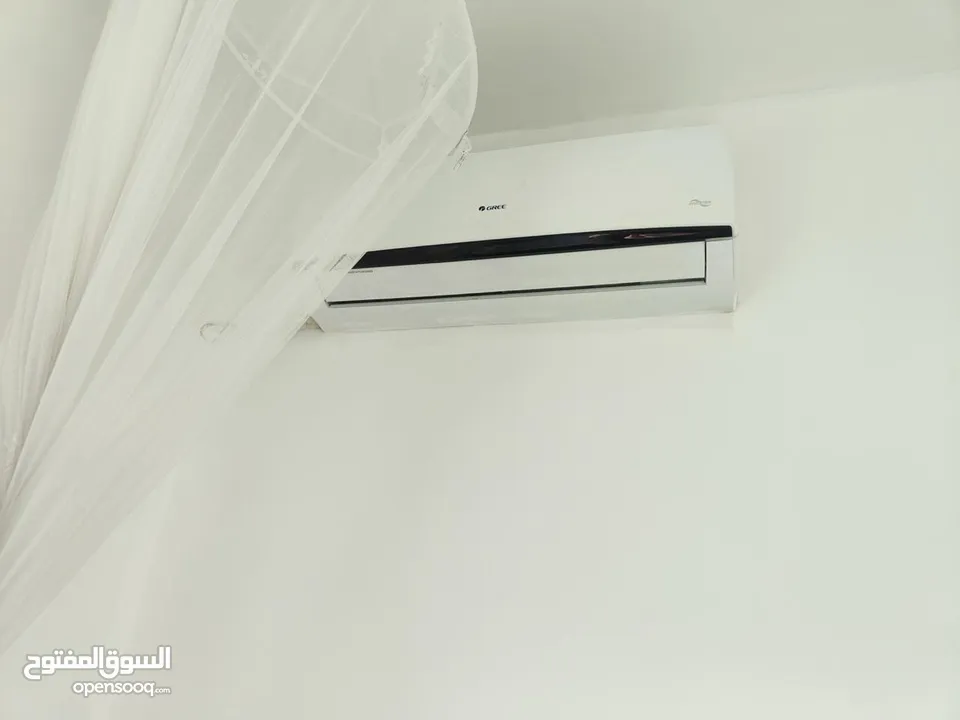 شقم مفروشة غرفتين نوم وصالون ومطبخ مجهز وحمامين ، عائلات فقط