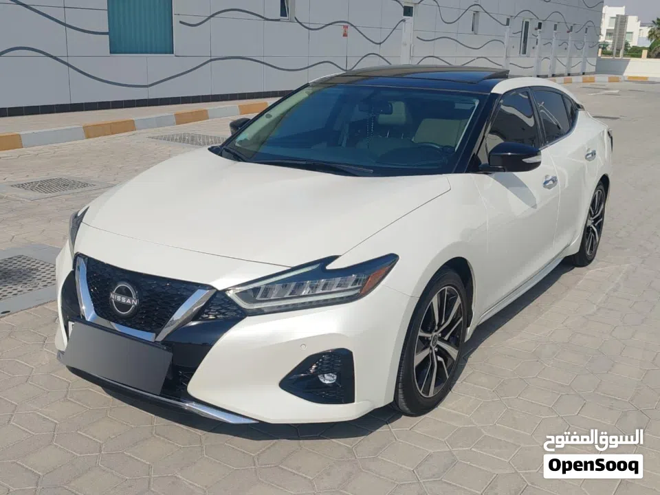 2023 Nissan Maxima last edition, 16000km still under service contract, anti rust & ceramic paint