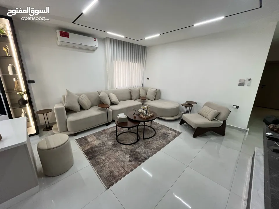 شقة مميزة و راقية مفروشة بالكامل للإيجار السنوي