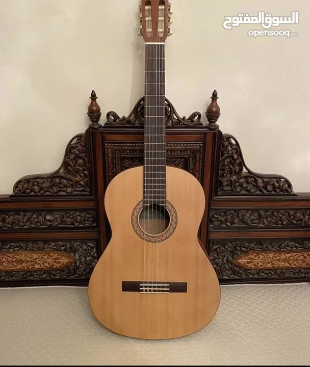 Yamaha c40 classical guitar