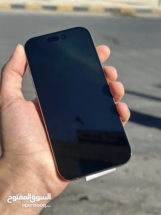 Iphone 16 pro 128GB  مشحون كم شحنة بحال الوكالة بسعر حررقق